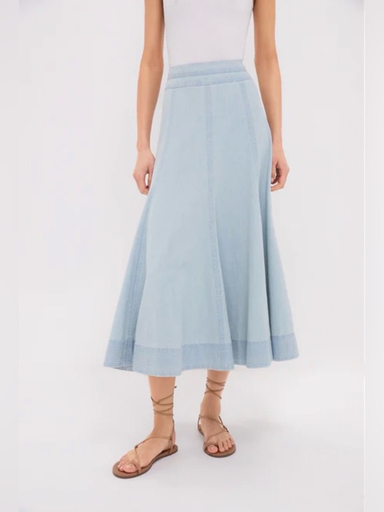 Tuckernuck Dresses & Skirts - Tuckernuck Light Wash Blue Denim Brynn Panelled Maxi Skirt Size:0 NWT